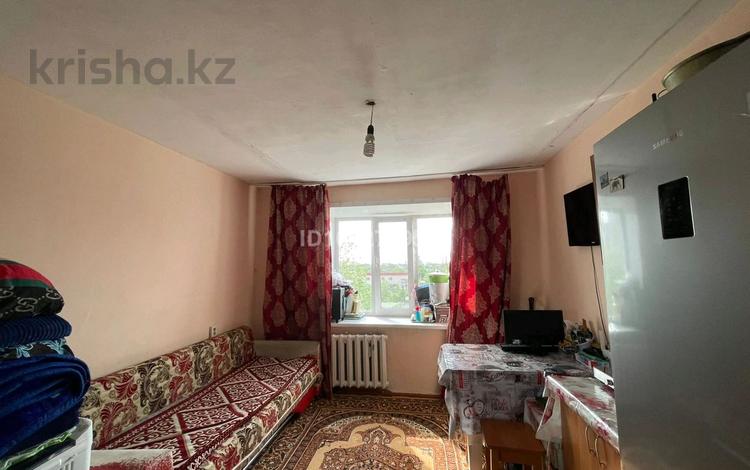 1-бөлмелі пәтер · 11 м² · 4/5 қабат, Мира 54/1 — Рядом торговый дом Барыс, оптовка, Мира 50, Машиностроительнвй колледж, трамвай, ПГПИ, бағасы: 6 млн ₸ в Павлодаре — фото 2