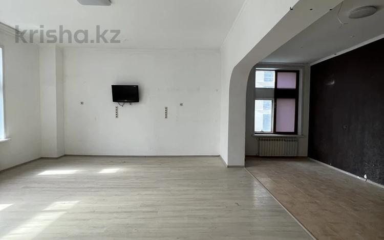 2-комнатная квартира · 90 м² · 3/9 этаж, Динмухаммед Кунаев 12/2 — Байтерек за 65 млн ₸ в Астане, Есильский р-н — фото 2