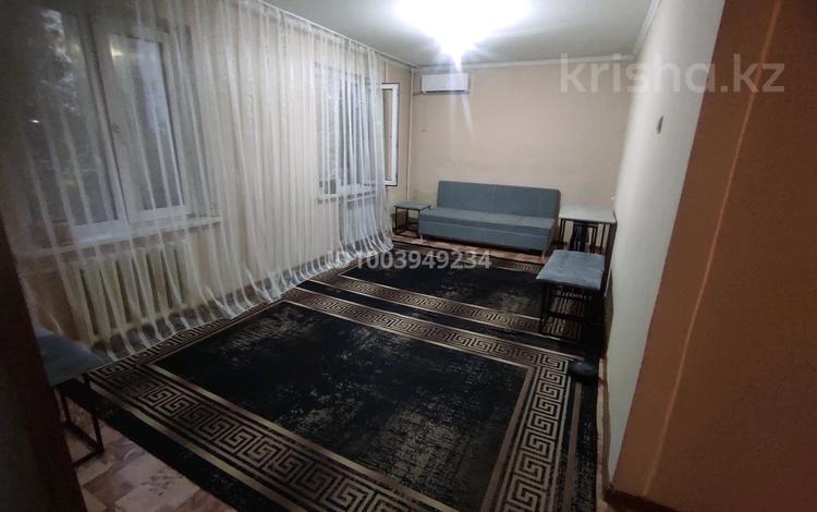 3-бөлмелі пәтер · 60 м² · 2/5 қабат, Ақсай-1 ш/а. — Толе би Момышулы, бағасы: 300 000 ₸ в Алматы, Ауэзовский р-н — фото 2
