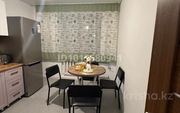 4-комнатная квартира · 80 м² · 3/5 этаж, Бауржан Момышулы 5 за 50 000 ₸ в Приозёрске — фото 2