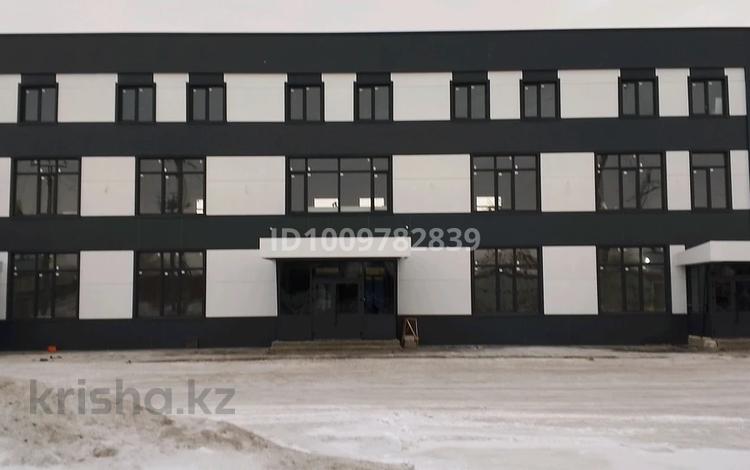 Свободное назначение, магазины и бутики · 320 м² за 960 000 〒 в Усть-Каменогорске — фото 2