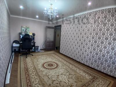 2-бөлмелі пәтер · 50 м² · 5/9 қабат, мкр Строитель 27\1, бағасы: 18.2 млн ₸ в Уральске