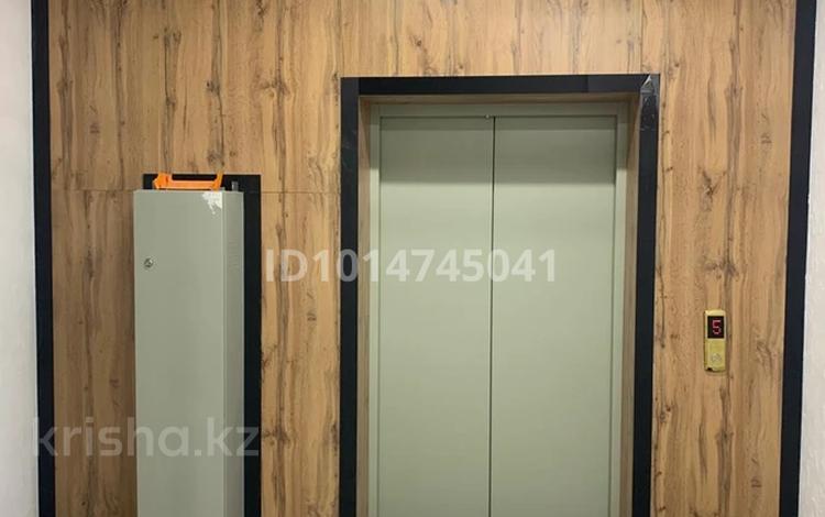 2-бөлмелі пәтер · 74.7 м² · 5/5 қабат, 1 переулок Мангилик ел 12а, бағасы: ~ 22.4 млн ₸ в Таразе — фото 2