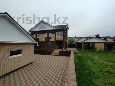 Жеке үй · 8 бөлме · 315.1 м² · 10.5 жүзд., Красный Партизан ул. Абая 28, бағасы: 195 млн ₸ в Костанае