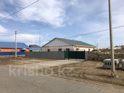 Отдельный дом · 3 комнаты · 148 м² · 10 сот., ул. Сыпыра Жырау 24 за 23 млн ₸ в Атырау, мкр Авангард-2