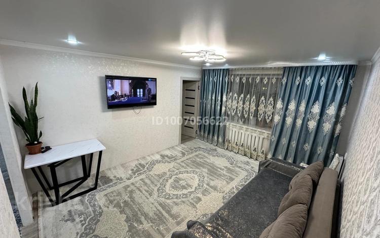 3-бөлмелі пәтер · 60 м² · 2/5 қабат, Майкудук, Мкр Восток-1 5 — Ануар, бағасы: 22 млн ₸ в Караганде, Алихана Бокейханова р-н — фото 2