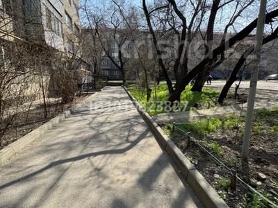 1-комнатная квартира · 42 м² · 2/5 этаж, Исаева 55 — Толе Би за 300 000 〒 в Алматы, Алмалинский р-н