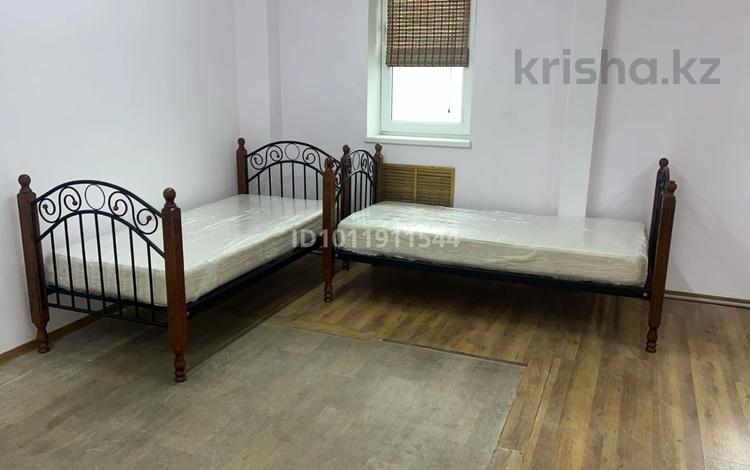 1 комната · 300 м² · 1/2 этаж, 13-й мкр 4 за 2 000 ₸ в Актау — фото 2