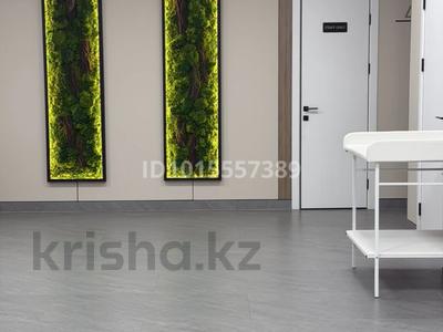 Салоны красоты, медцентры и аптеки, кабинеты и рабочие места · 15 м² за 125 000 ₸ в Астане, Есильский р-н