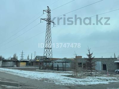 Еркін, қоймалар, жқб, автосервистер мен көлік жуу, қоғамдық тамақтану орны, монша, қонақ үй және демалыс орындары, медорталықтар мен дәріханалар · 10000 м², бағасы: 320 млн ₸ в Таразе, мкр Талас