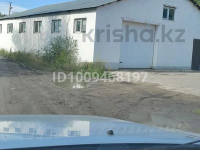 Гараж · 200 м² · Ж.Жабаева 58/1 — Находится в центре города,рядом жд вокзал, бағасы: 120 000 〒 в Есиль