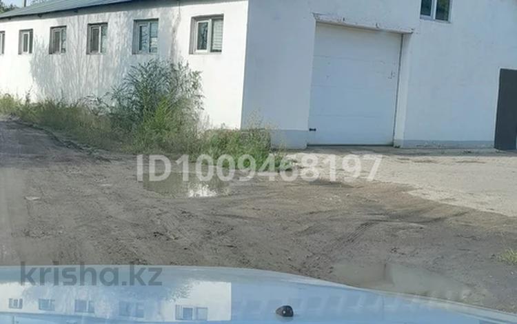 Гараж · 200 м² · Ж.Жабаева 58/1 — Находится в центре города,рядом жд вокзал, бағасы: 120 000 ₸ в Есиль — фото 2