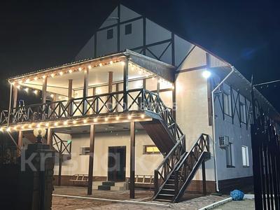 Дом · 6 комнат · 250 м², Голубой залив 3Б за 200 000 〒 в Щучинске