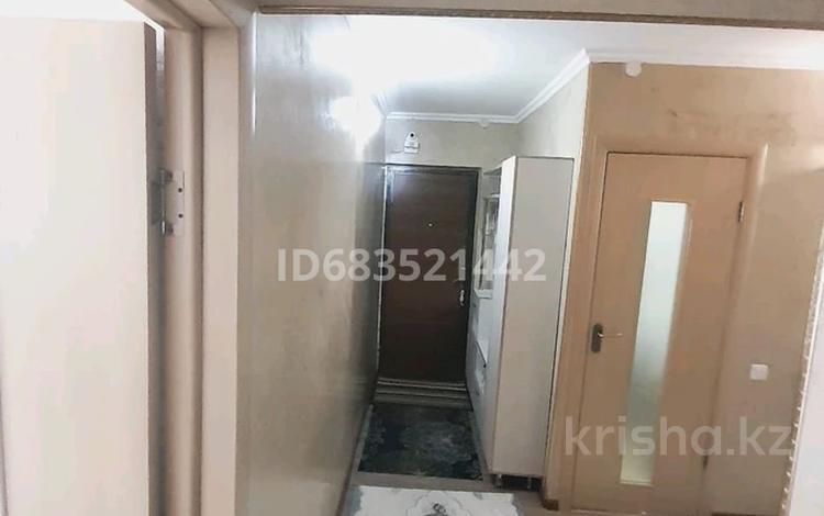 2-комнатная квартира · 59 м² · 1/5 этаж, 15-й микрорайон, 15-й микрорайон 2 — Дом находится рядом Айна бзар көктем базар рядам мечет школа за 22 млн ₸ в Шымкенте, Аль-Фарабийский р-н — фото 2