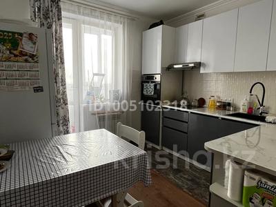 3-бөлмелі пәтер · 91 м² · 1/5 қабат, мкр Юго-Восток, Сатыбалдина 27/2, бағасы: 42 млн ₸ в Караганде, Казыбек би р-н