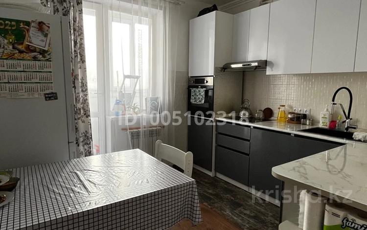 3-бөлмелі пәтер · 91 м² · 1/5 қабат, мкр Юго-Восток, Сатыбалдина 27/2, бағасы: 42 млн ₸ в Караганде, Казыбек би р-н — фото 2