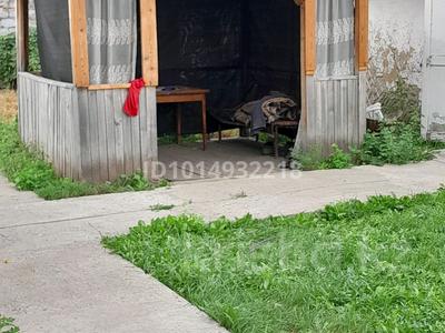 Жеке үй · 4 бөлме · 100 м² · 6 жүзд., Цветочная 20 — Магазин Рахат, бағасы: 5 млн ₸ в Первомайское