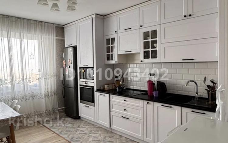 3-бөлмелі пәтер · 92 м² · 3/9 қабат, Аль Фараби 36, бағасы: 39 млн ₸ в Усть-Каменогорске — фото 2