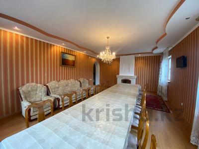 Отдельный дом · 6 комнат · 269 м² · 10 сот., Арынова за 45 млн 〒 в Актобе