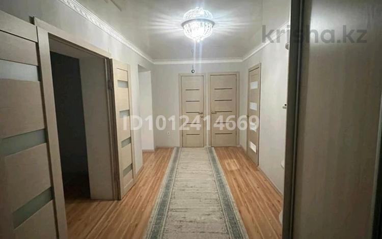 2-бөлмелі пәтер · 76.7 м² · 8/9 қабат, ул. Бокенбай Батыра 22/1, бағасы: 20.8 млн ₸ в Актобе — фото 3