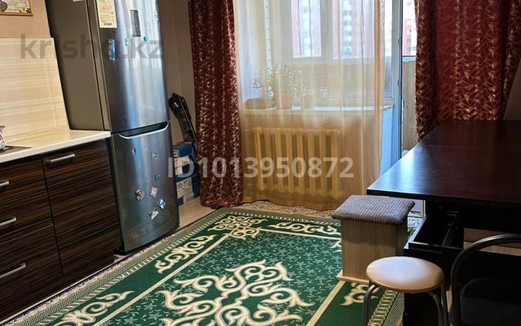 3-бөлмелі пәтер · 80 м² · 5/6 қабат, кенен азербаева 6, бағасы: 35 млн ₸ в Астане, Алматы р-н — фото 2