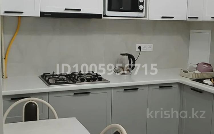 2-комнатная квартира · 52 м² · 8/9 этаж, 14-й мкр 47 за 15 млн ₸ в Актау — фото 2