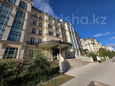 4-бөлмелі пәтер · 195 м² · 3/6 қабат, Шарля де Голля 5, бағасы: 235 млн ₸ в Астане, Алматы р-н