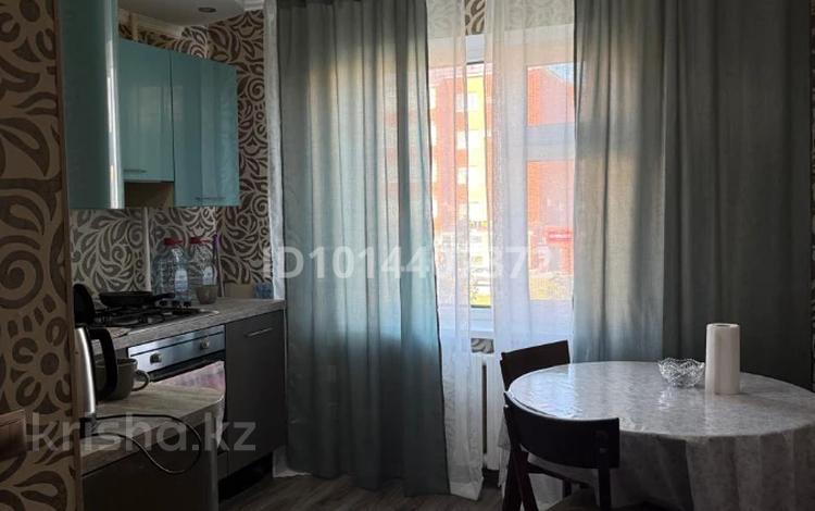 2-бөлмелі пәтер · 53 м² · 2/9 қабат, Қонаев ш/а. 25, бағасы: 18 млн ₸ в Уральске, мкр Кунаева — фото 2