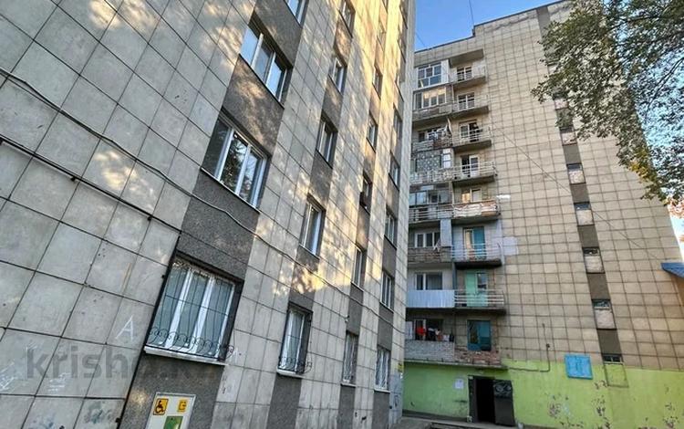 1-комнатная квартира, 33 м², 8/9 этаж, Куаныша Сатпаева проспект 3 за 9.5 млн 〒 в Усть-Каменогорске — фото 8