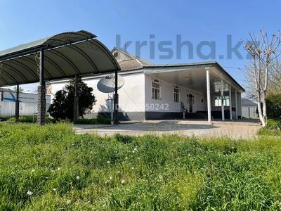 Отдельный дом · 7 комнат · 200 м² · 25 сот., Талғат Бегелдинов 4 — Восточный жданов көшелері за 35 млн 〒 в Мырзакенте