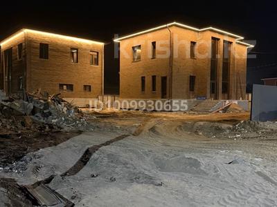 Отдельный дом · 4 комнаты · 255 м² · 9.5 сот., Бокейхана 308 — Маяковского за 145 млн 〒 в Павлодаре