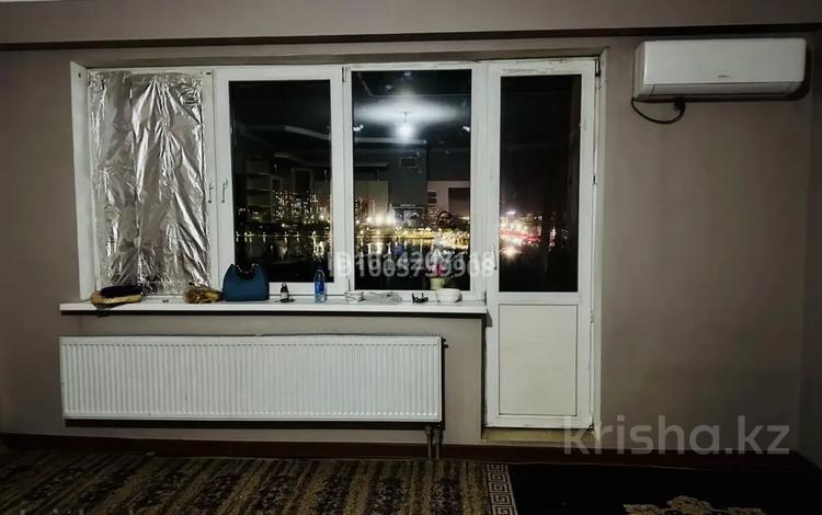 2-комнатная квартира · 55 м² · 4/21 этаж, Толе би 286/6 за 300 000 ₸ в Алматы, Алмалинский р-н — фото 2