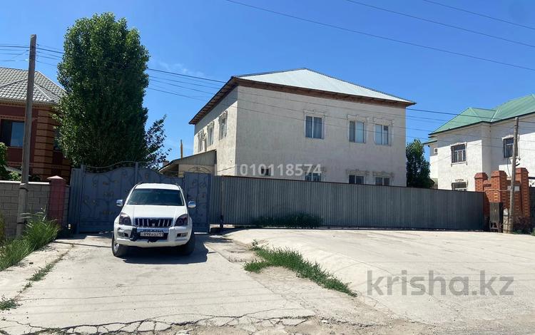 Отдельный дом · 7 комнат · 300 м² · 10 сот., Байконур 38 за 73 млн ₸ в  — фото 2