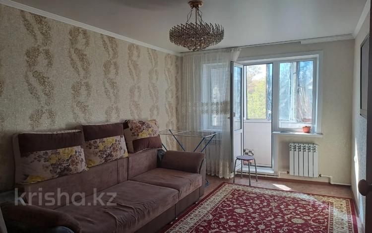 2-бөлмелі пәтер · 43 м² · 5/5 қабат, ул. Абая, бағасы: 7.5 млн ₸ в Темиртау — фото 11