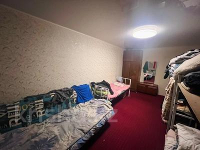 3-комнатная квартира, 63 м², 1/5 этаж, Михаэлиса 17 за 21.4 млн 〒 в Усть-Каменогорске
