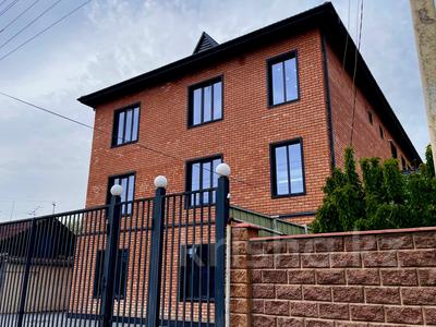 Пәтерлер в Жамбылской обл.: 4-бөлмелі пәтер · 150 м² · 1 қабат, Кайназарова 10/1 — Пересечение ул. Айтиева, за Казахювелир, бағасы: ~ 56.3 млн 〒 4-бөлмелі пәтер · 150 м² · 1 қабат, Кайназарова 10/1 — Пересечение ул. Айтиева, за Казахювелир, бағасы: ~ 56.3 млн 〒 в Таразе