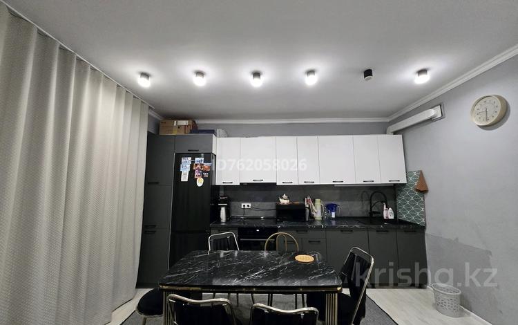2-бөлмелі пәтер · 60 м² · 10/10 қабат, Шұғыла ш/а., Алтын Орда 6/40, бағасы: ~ 35 млн ₸ в Алматы, Наурызбайский р-н — фото 2