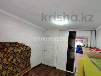 2-бөлмелі пәтер · 49.2 м² · 5/5 қабат, Майкудук, Майкудук, 15й микрорайон 24 — 61 школы, бағасы: 13.5 млн ₸ в Караганде, Алихана Бокейханова р-н
