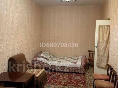 1-комнатная квартира, 35 м², 2/5 этаж посуточно, Абулхайыр хана 75 за 5 000 〒 в Актобе