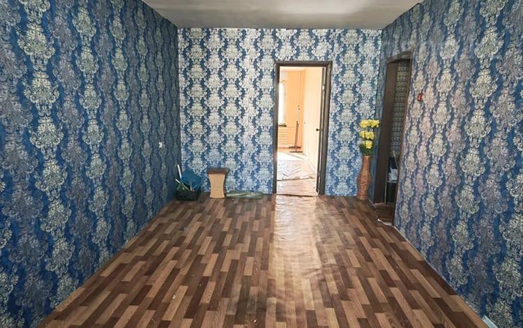 2-комнатная квартира · 45 м² · 4/5 этаж, мкр Строитель за 100 000 ₸ в Уральске — фото 9