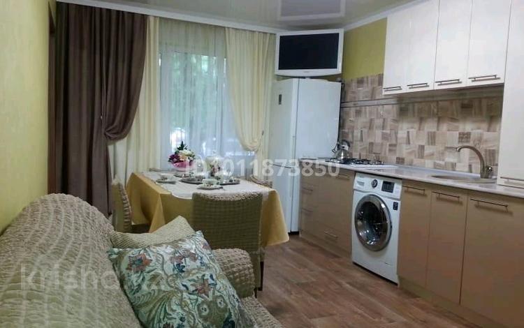 2-комнатная квартира · 56 м² · 1/5 этаж, Айтеке би 149 — Муратбаева за 15 000 ₸ в Алматы, Алмалинский р-н — фото 2