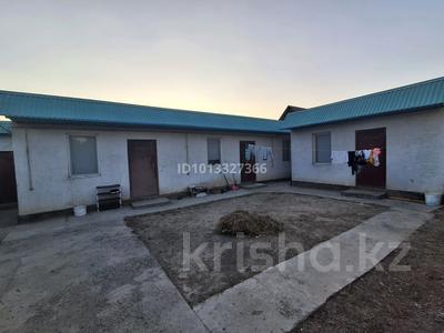 Отдельный дом · 4 комнаты · 75 м² · 2.5 сот., мкр Центральный, Алия Молдагулова за 9 млн ₸ в Атырау