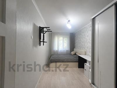 2-бөлмелі пәтер · 45 м² · 2/5 қабат, 22-шағынаудан 4, бағасы: 14 млн ₸ в Караганде, Алихана Бокейханова р-н
