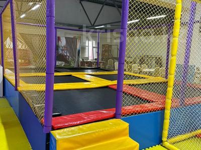 Детский развлекательный центр и семейное кафе · 1000 м², бағасы: 15.5 млн 〒 в Актобе, Нур Актобе