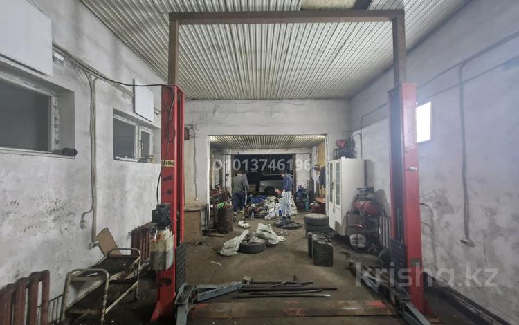 Гараж · 50 м² · Оқжетпес 21 — Пересечение оқжетпес и бейсекова, возле старого Астыкжана, бағасы: 200 000 ₸ в Астане, Сарыарка р-н — фото 2