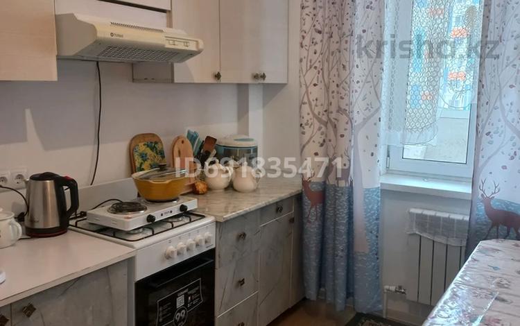 2-комнатная квартира, 53 м², 2 этаж помесячно, мкр Кайрат, Қайрат ш/а. 136