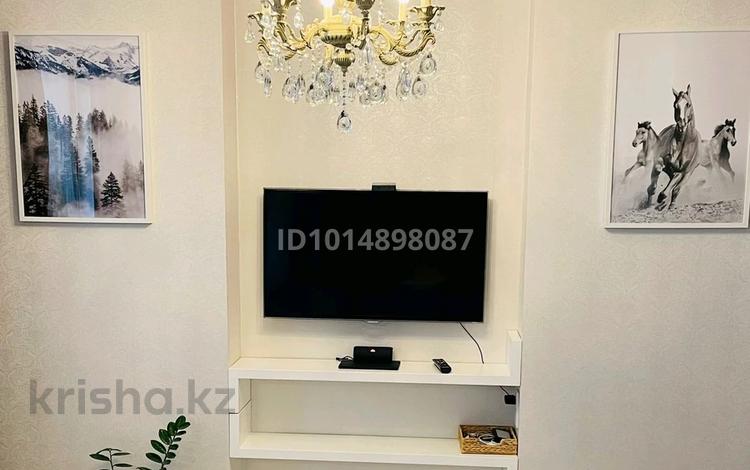 3-комнатная квартира · 80 м² · 11/12 этаж, Кабанбай батыра 40 за 49 млн ₸ в Астане, Есильский р-н — фото 2