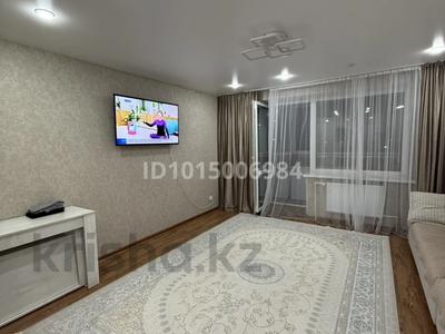 4-комнатная квартира · 79 м² · 5/5 этаж, Майкудук, 12й микрорайон 46/1 за 26.8 млн ₸ в Караганде, Алихана Бокейханова р-н