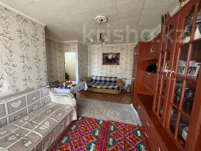 3-комнатная квартира · 60 м² · 4/5 этаж, ул. Пичугина 253/1 за 17.5 млн ₸ в Караганде, Казыбек би р-н