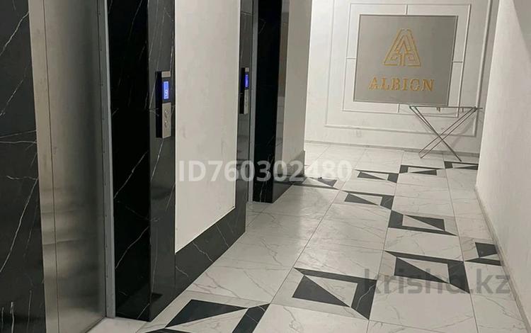 1-комнатная квартира · 52.4 м² · 11/12 этаж, 19-й мкр 28 за 20 млн ₸ в Актау — фото 2